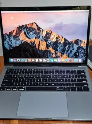New Laptop Apple MacBook Pro 2017 8GB Intel Core i5 SSD 256GB