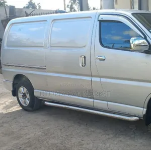 Toyota HiAce 2009 Silver