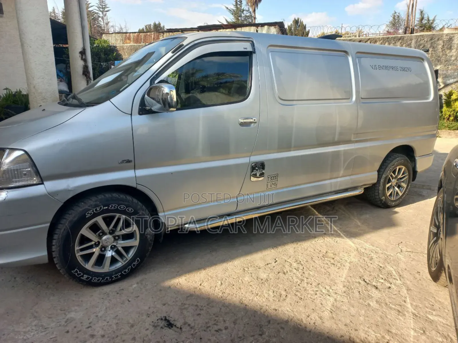 Toyota HiAce 2009 Silver