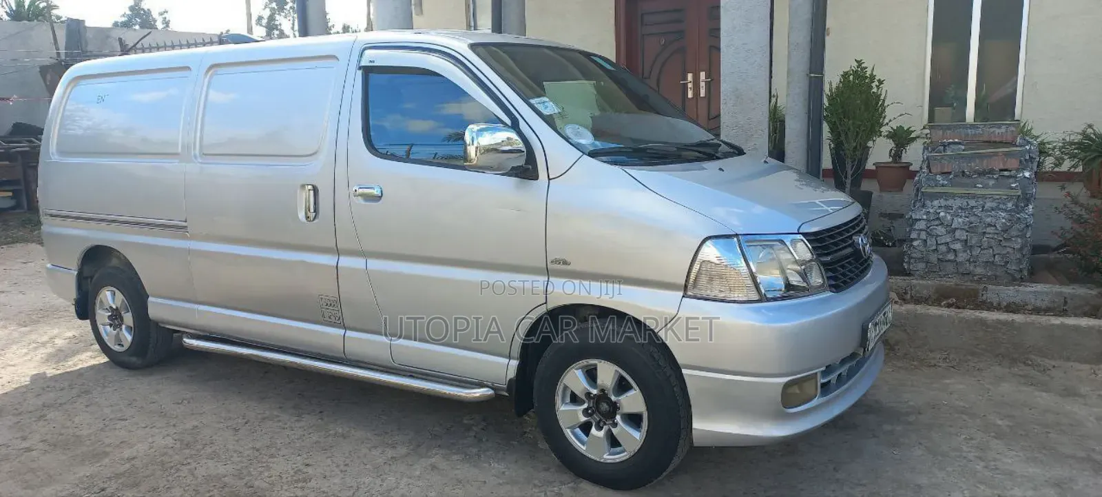 Toyota HiAce 2009 Silver