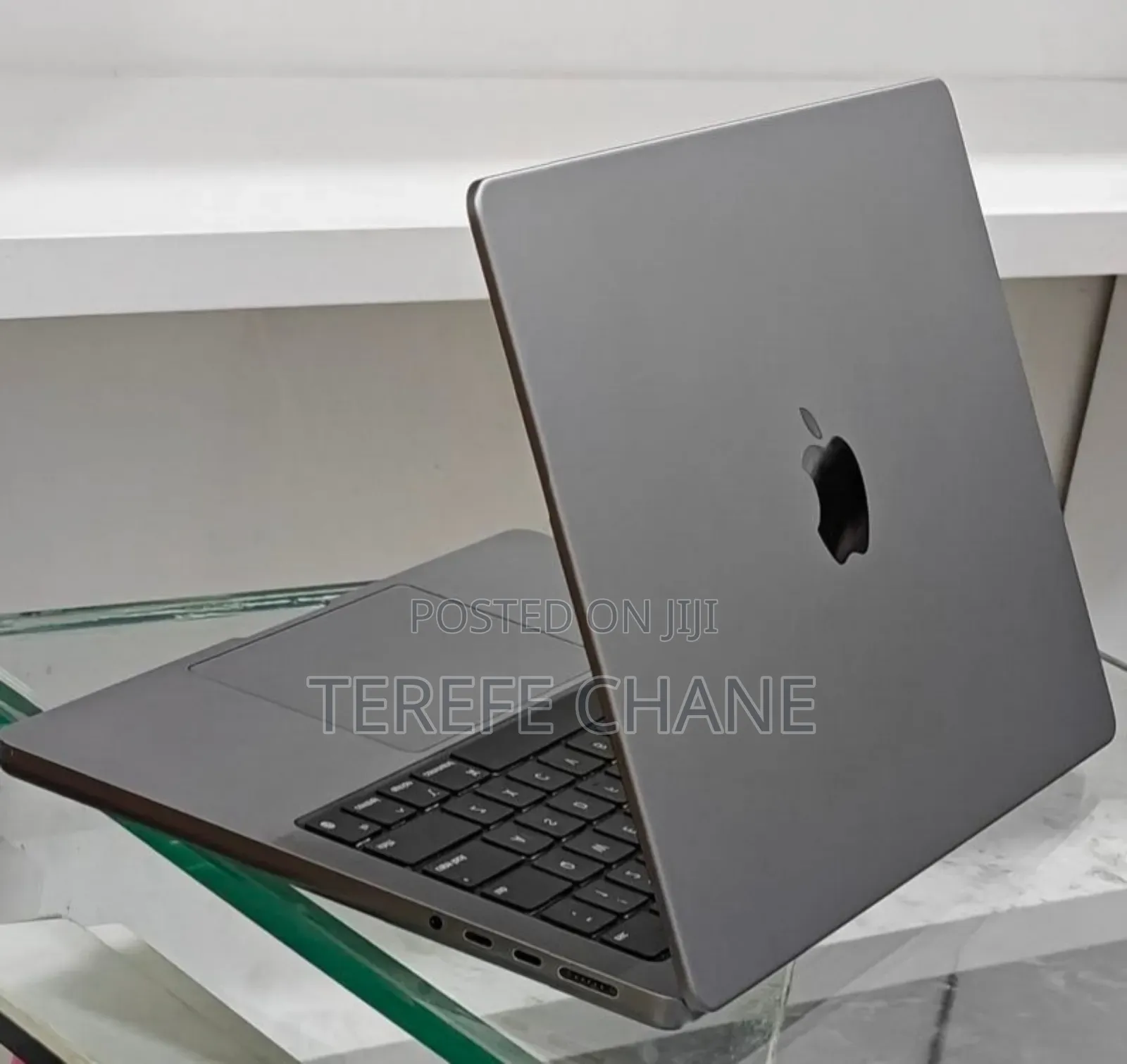 New Laptop Apple MacBook Pro 2023 M3 14-inch 8GB Apple M3 Pro SSD 512GB