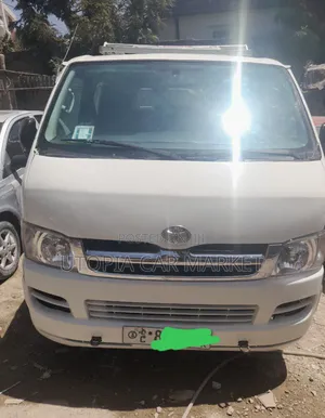 Toyota HiAce 2009