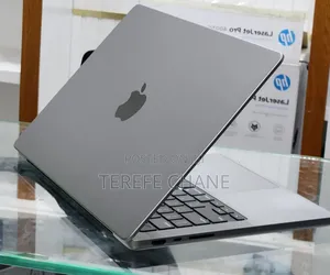 New Laptop Apple MacBook Pro 2021 M1 16GB Apple M1 Pro SSD 512GB