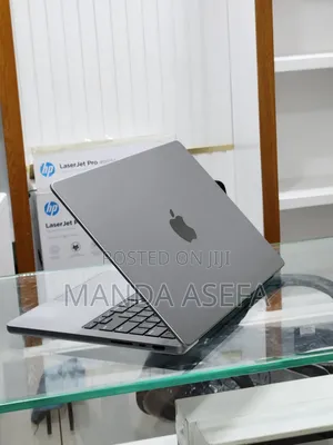 New Laptop Apple MacBook Pro M1 16GB Apple M1 Pro SSD 512GB