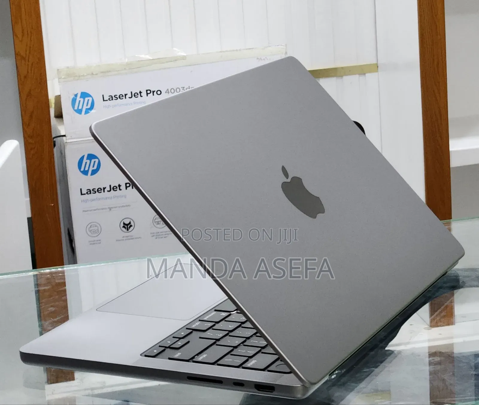 New Laptop Apple MacBook Pro M1 16GB Apple M1 Pro SSD 512GB