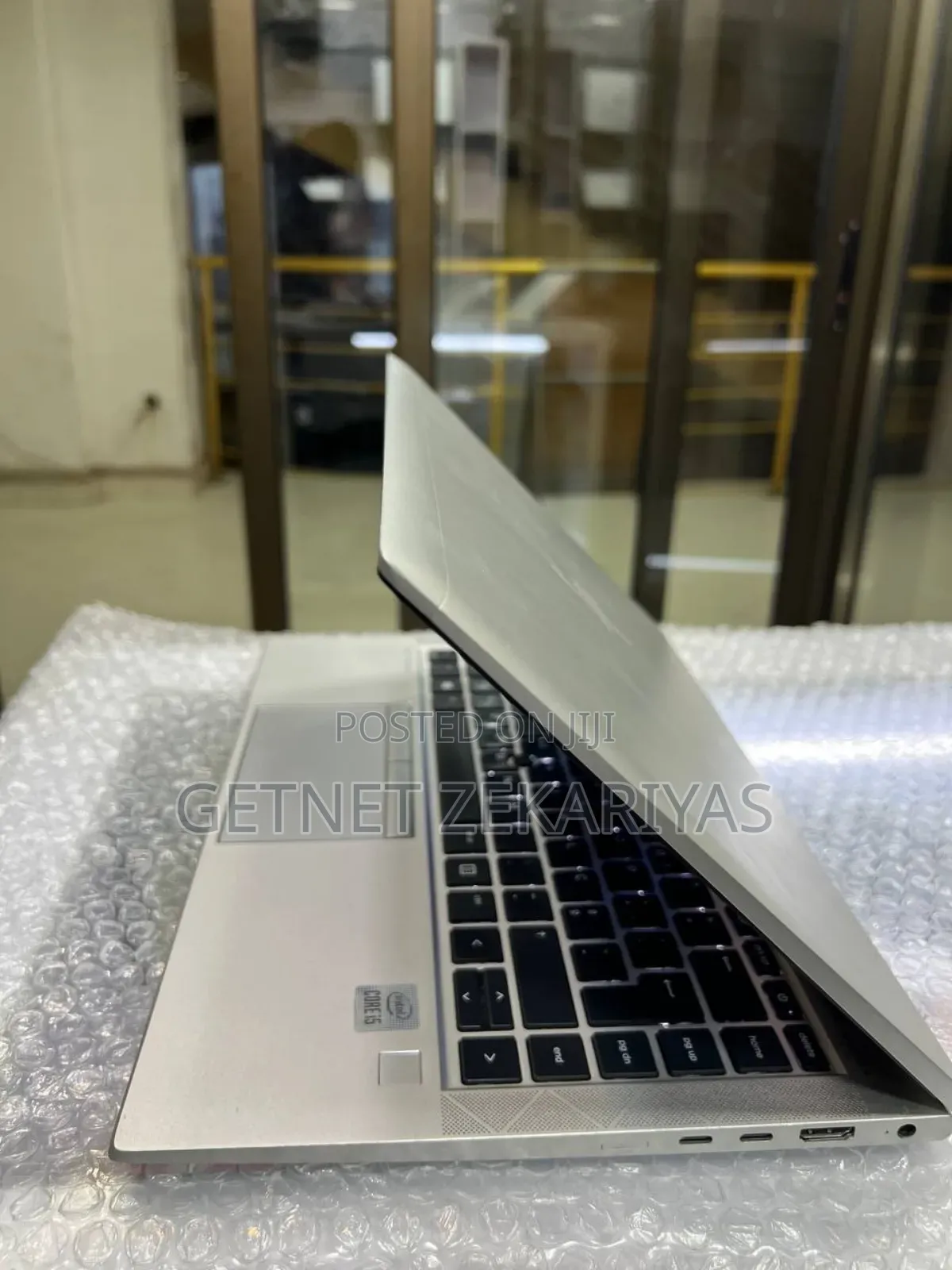 New Laptop HP EliteBook 830 G5 8GB Intel Core i5 SSD 512GB