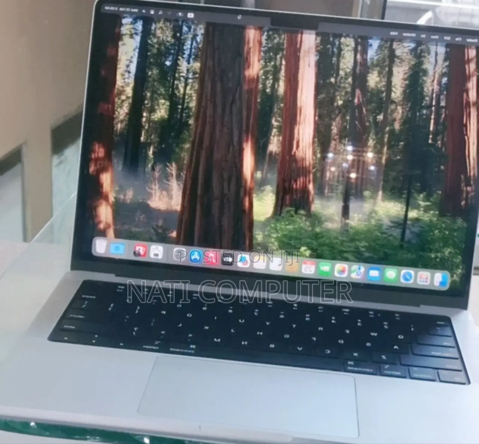 New Laptop Apple MacBook Pro M1 16GB Apple M1 Pro SSD 512GB