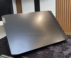 New Laptop Lenovo 12GB AMD Ryzen 5 SSD 1T