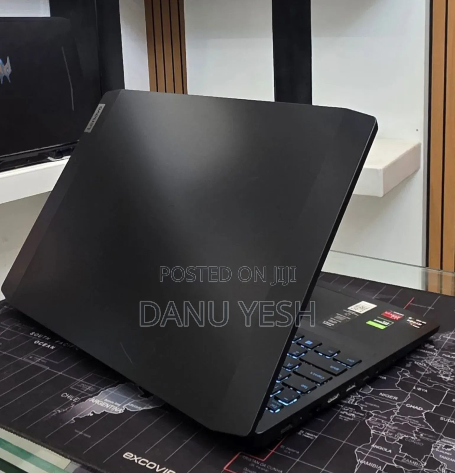 New Laptop Lenovo 12GB AMD Ryzen 5 SSD 1T