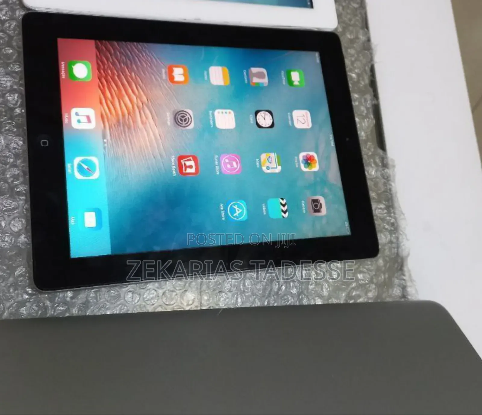 New Apple iPad 2 Wi-Fi 16 GB Silver