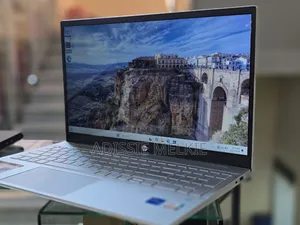 New Laptop HP Pavilion 15 8GB Intel Core i5 SSD 512GB