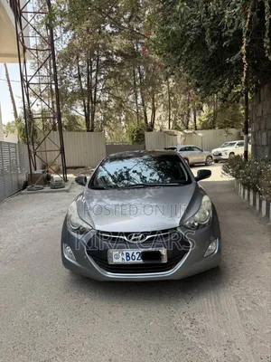 Hyundai Avante 2012 Gray