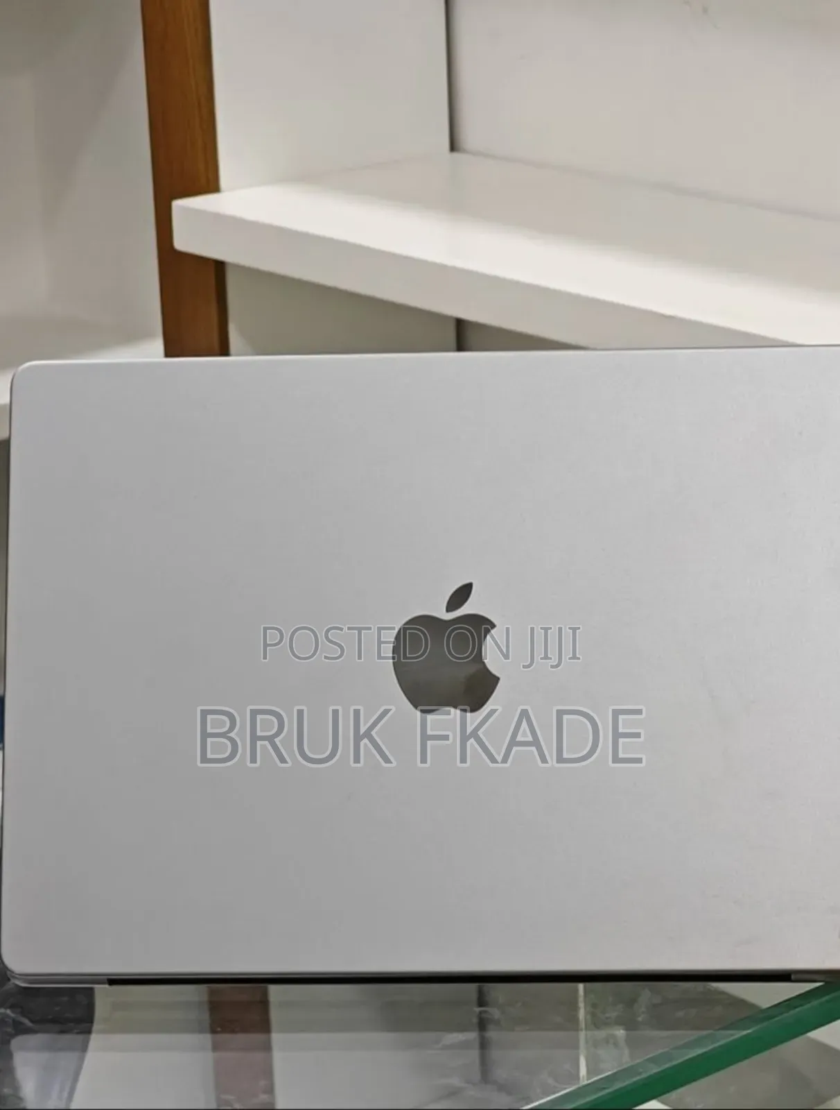 New Laptop Apple MacBook Pro 2023 M3 14-inch 8GB Apple M3 Pro SSD 512GB