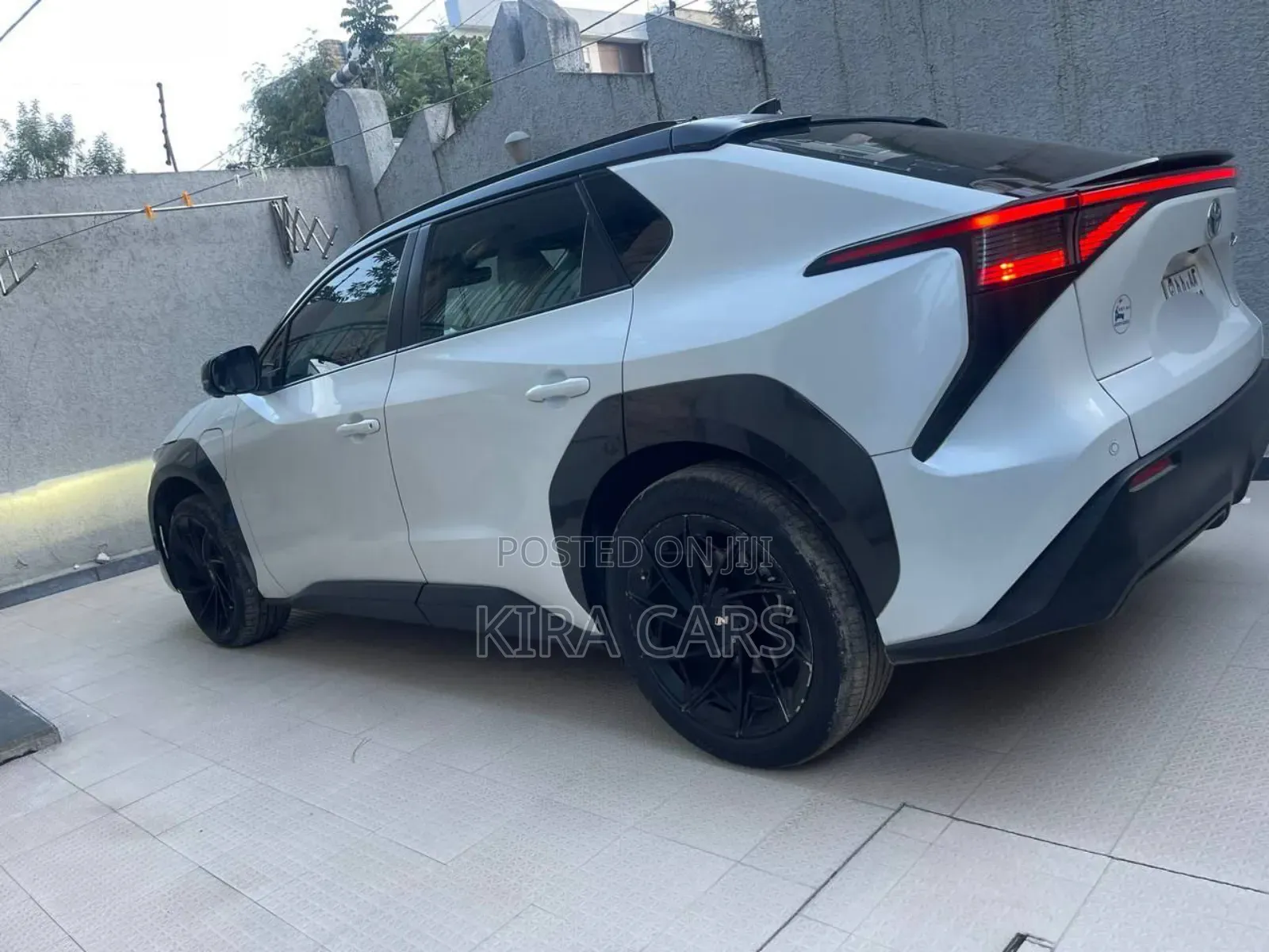 Toyota bZ4X 2023 White