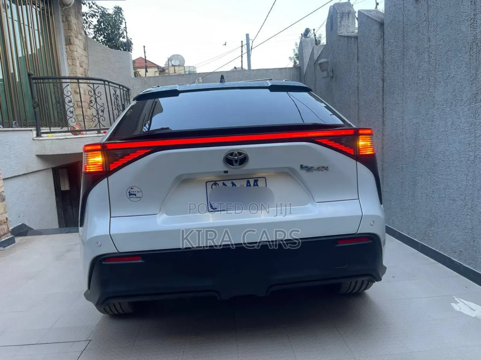 Toyota bZ4X 2023 White