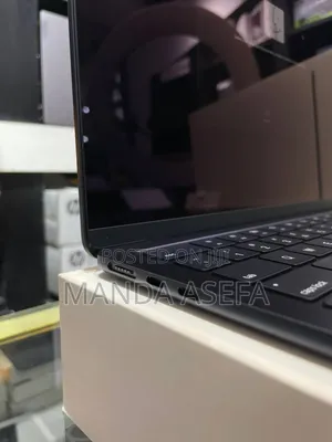 New Laptop Apple MacBook Air 16GB Apple M4 SSD 512GB