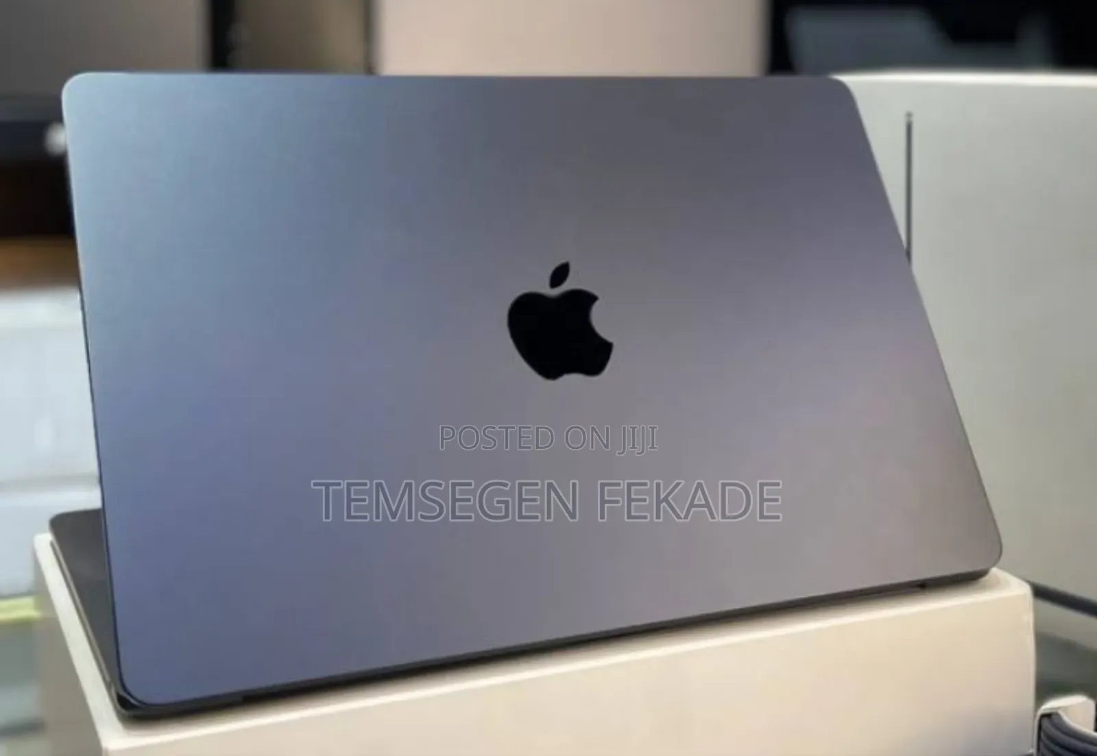 New Laptop Apple MacBook Air 2025 M4 13-inch 16GB Apple M4 SSD 512GB