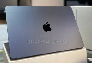 New Laptop Apple MacBook Air 2025 M4 13-inch 16GB Apple M4 SSD 512GB