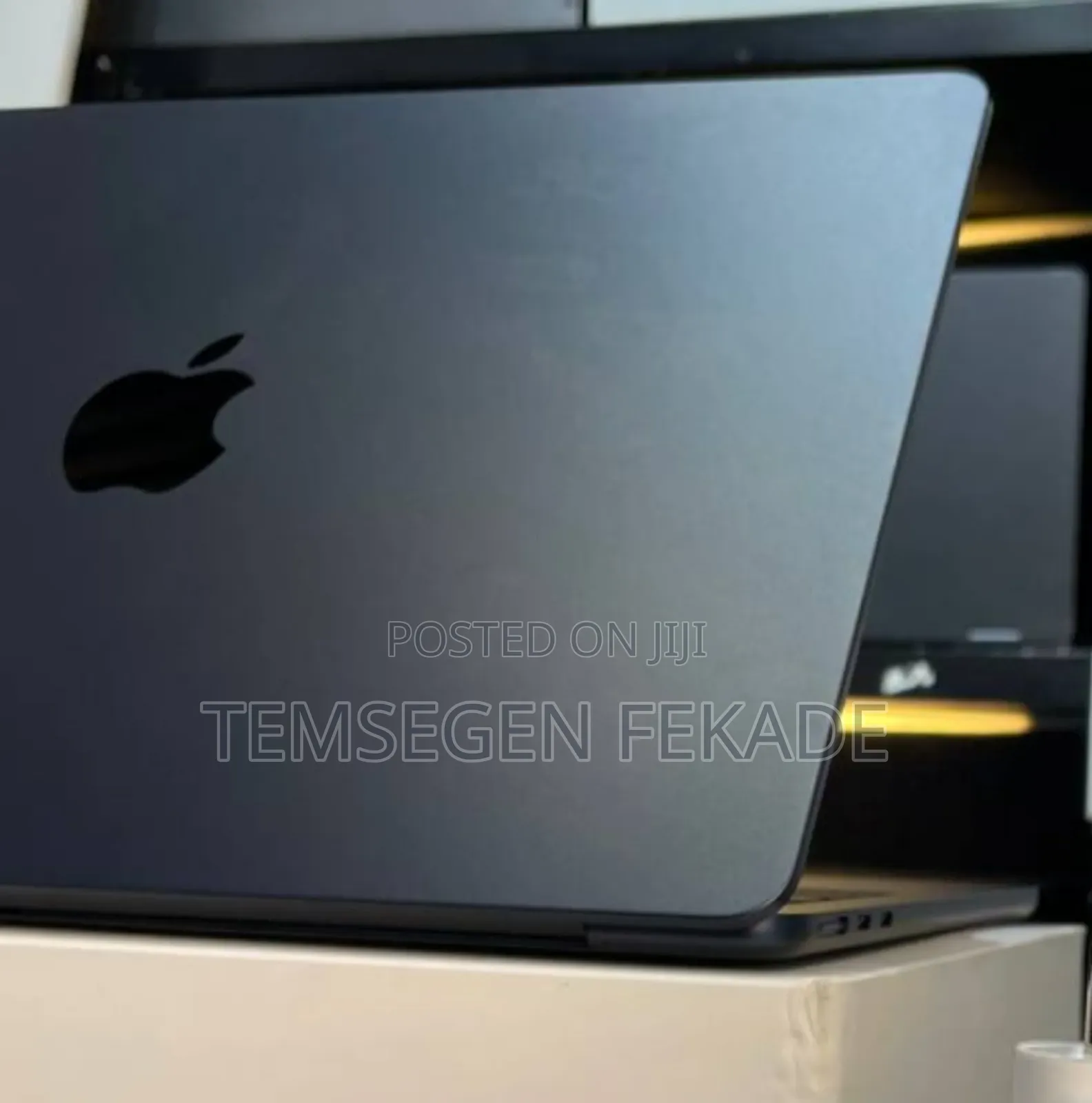 New Laptop Apple MacBook Air 2025 M4 13-inch 16GB Apple M4 SSD 512GB