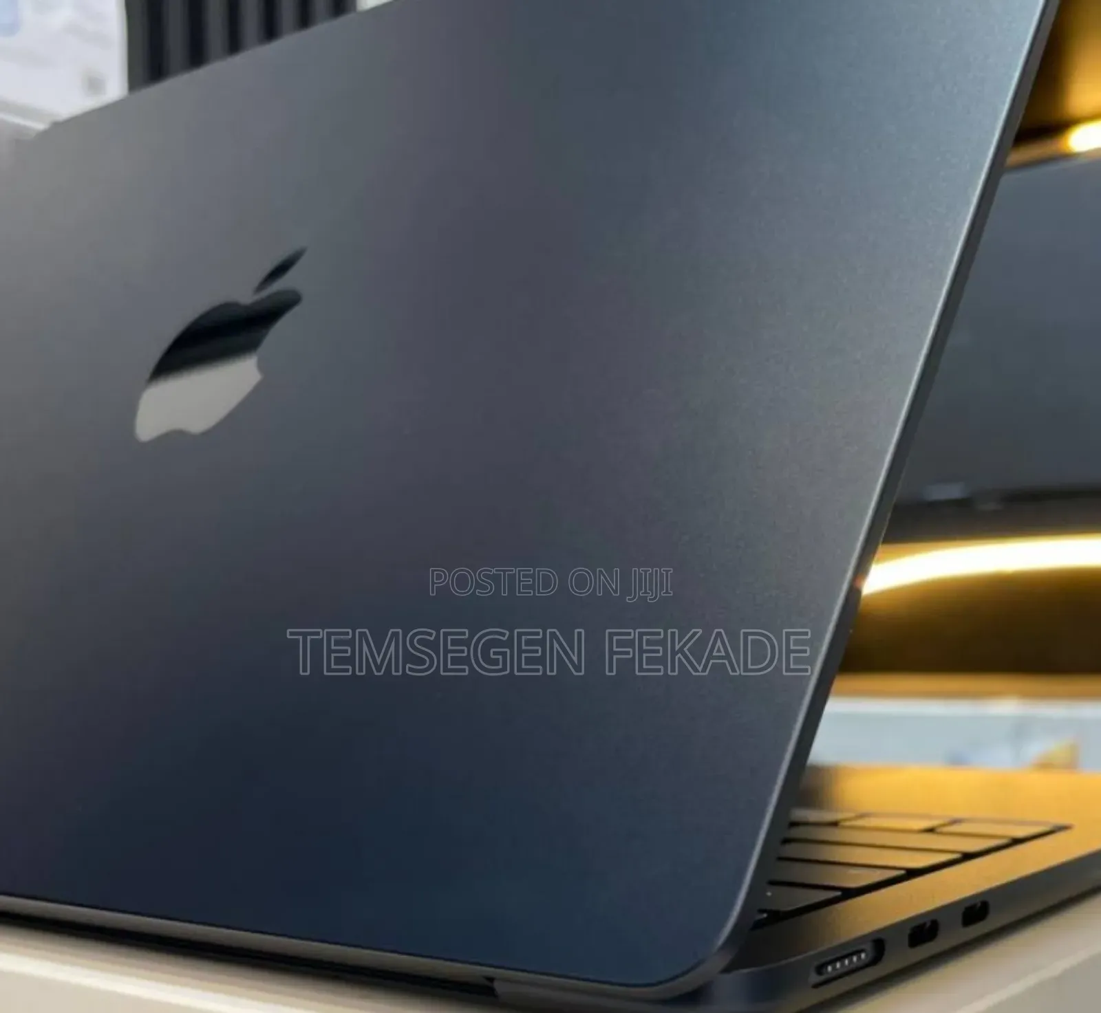 New Laptop Apple MacBook Air 2025 M4 13-inch 16GB Apple M4 SSD 512GB