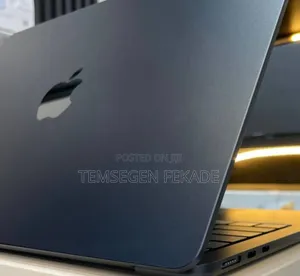 New Laptop Apple MacBook Air 2025 M4 13-inch 16GB Apple M4 SSD 512GB