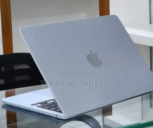 New Laptop Apple MacBook Pro 2024 M4 14-inch 16GB Apple M4 SSD 256GB