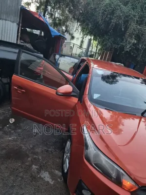 Toyota Yaris 2018 Orange