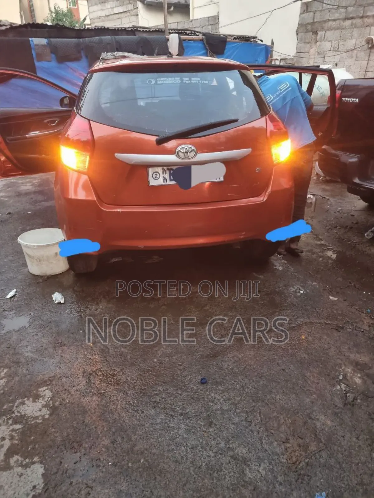 Toyota Yaris 2018 Orange