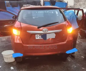 Toyota Yaris 2018 Orange