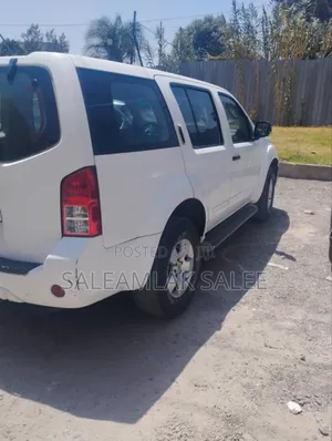 Nissan Pathfinder 2014 White