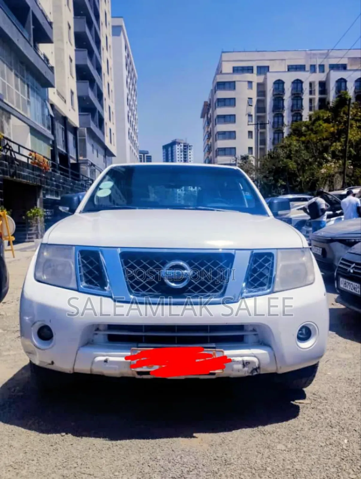 Nissan Pathfinder 2014 White