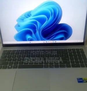 New Laptop Dell Inspiron 15 16GB Intel Core i7 SSD 512GB