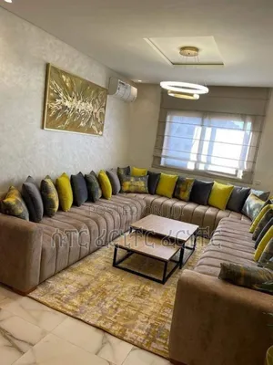 Goodly Arebiyan Mejlis With Teble