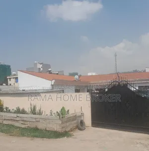 Furnished 4bdrm Villa in አያት, Yeka for sale