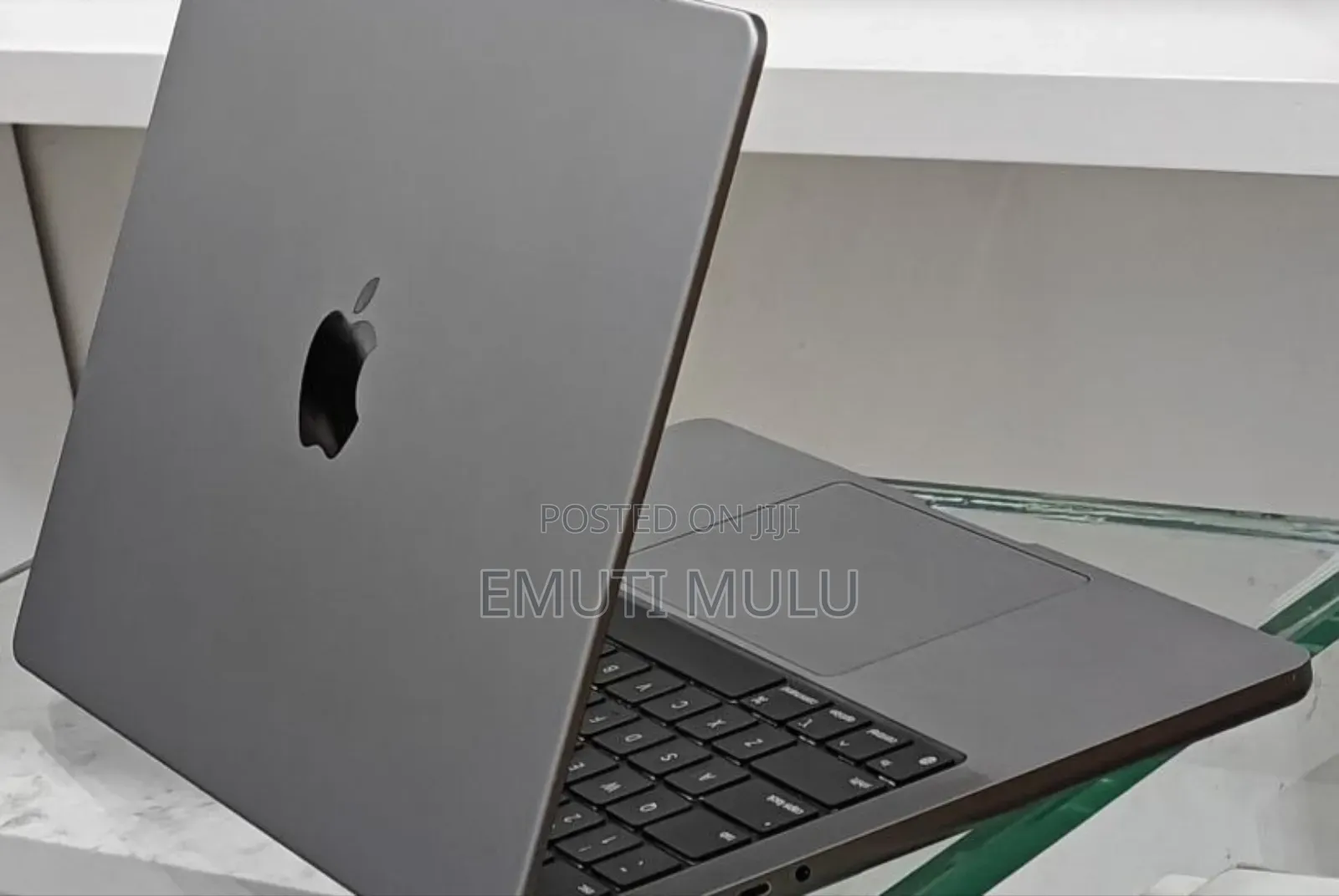 New Apple MacBook Pro 2023 M3 Pro 14-inch 8GB Intel Core i7 SSD 512GB