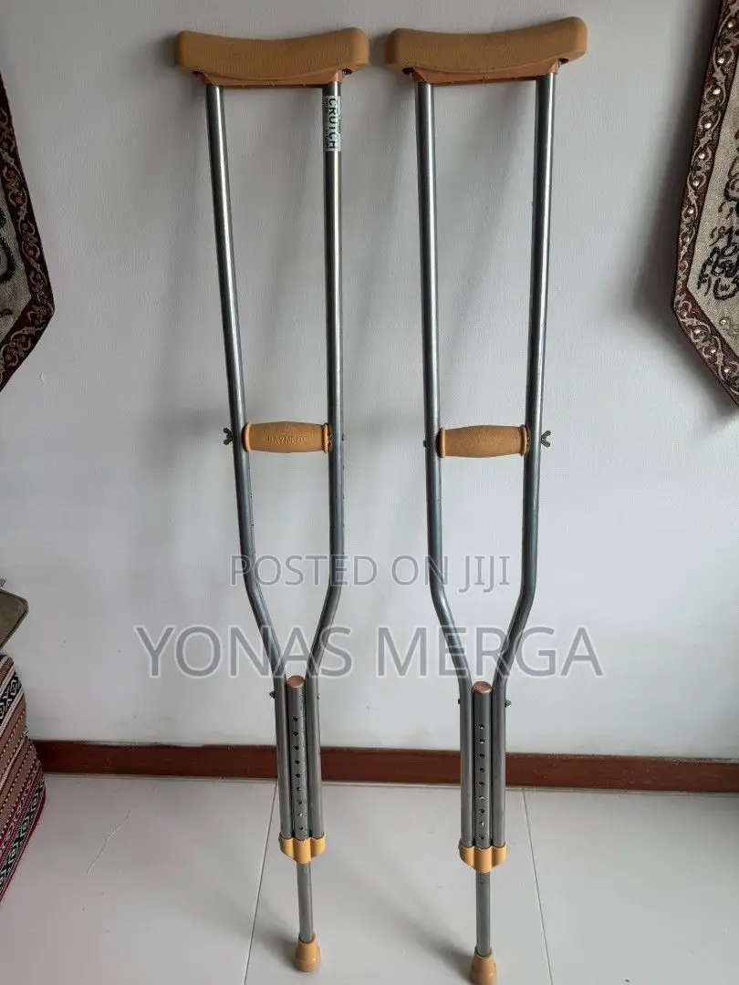Pair of Axillary Crutches着冬150kg (Size:Adult Size 175-195cm(69"-77")