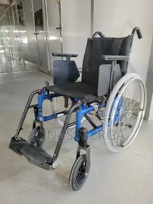 Wheelchair Self-Propelled套粵diameter: 60.9 Cm; Steel Frame: Thickness