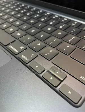 New Laptop Apple MacBook Air 2025 M4 13-inch 16GB Apple M4 SSD 512GB