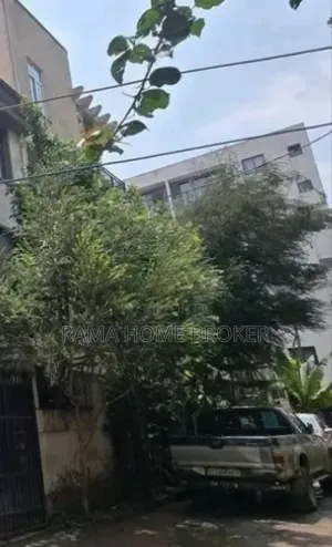 Furnished 3bdrm Apartment in ጋርመንት, Yeka for sale