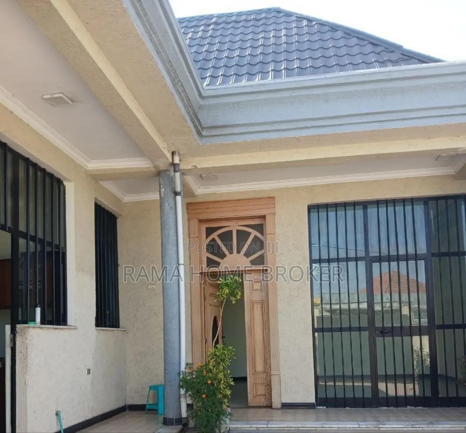 Furnished 3bdrm Villa in አያት መብራት ሃይል, Yeka for sale