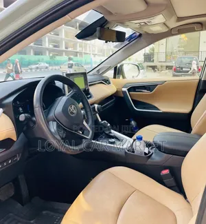 Toyota RAV4 2022 Gray