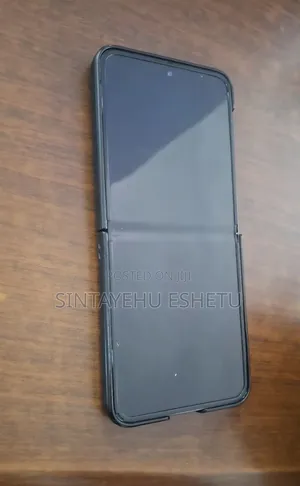 Samsung Galaxy Z Flip4 256 GB Black