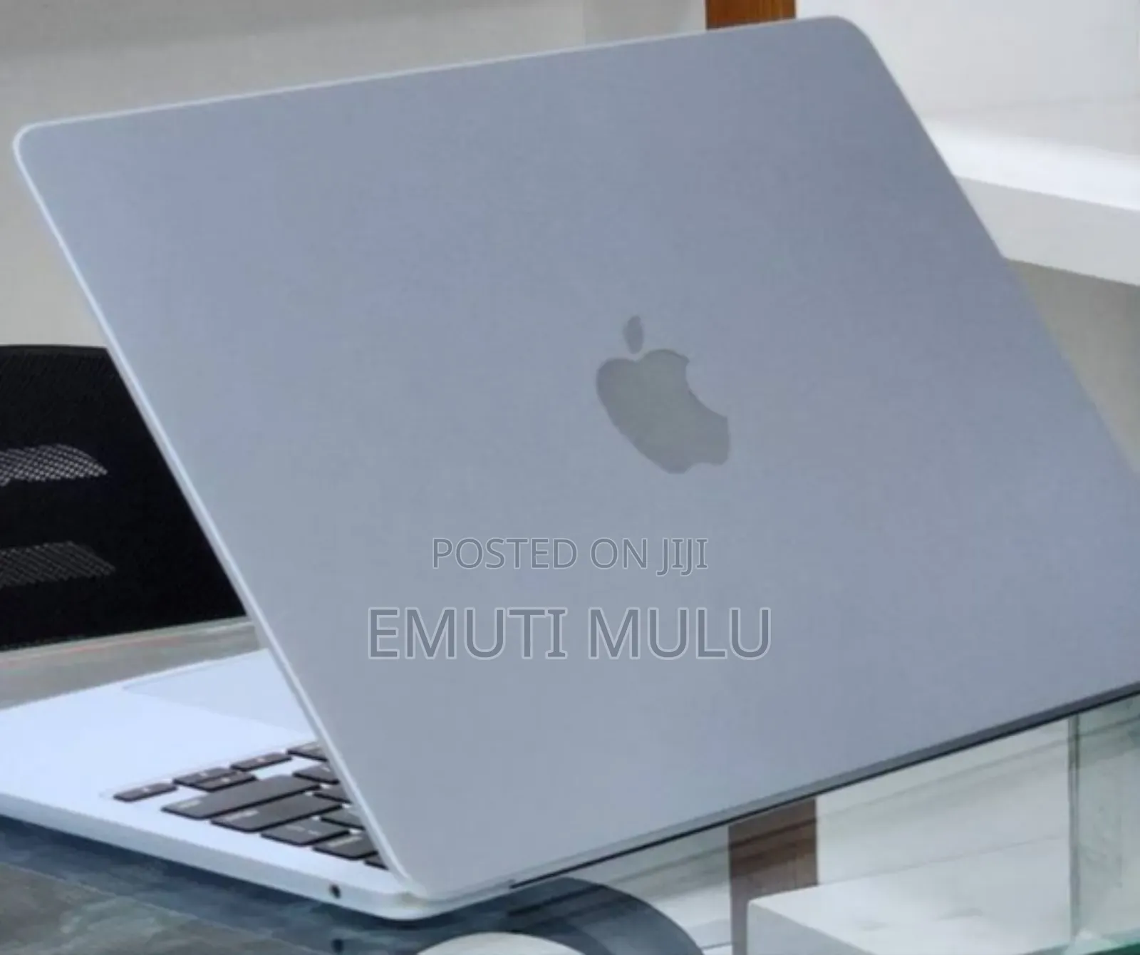 New Apple MacBook Air 2025 M4 15-inch 16GB Intel Core i7 SSD 512GB