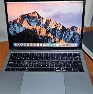 New Laptop Apple MacBook Pro 2017 8GB Intel Core i5 SSD 256GB