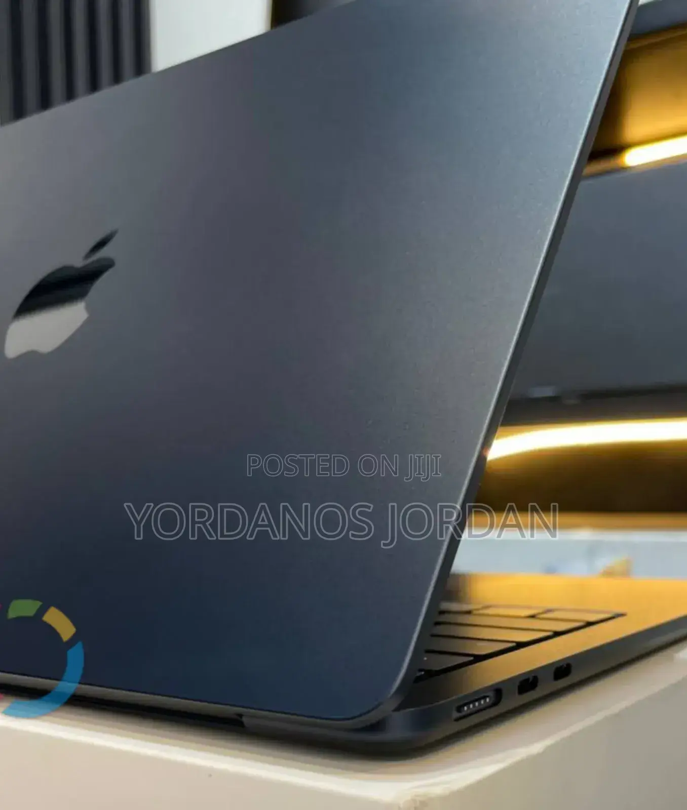 New Laptop Apple MacBook Air 2025 M4 13-inch 16GB Apple M4 SSD 512GB