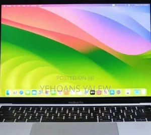 New Laptop Apple MacBook Pro 2018 8GB Intel Core i5 SSD 256GB