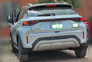 Suzuki Fronx 2025 Ivory