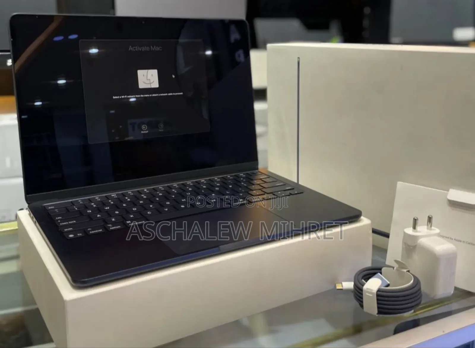 New Laptop Apple MacBook Air 2025 M4 13-inch 16GB Apple M4 SSD 512GB