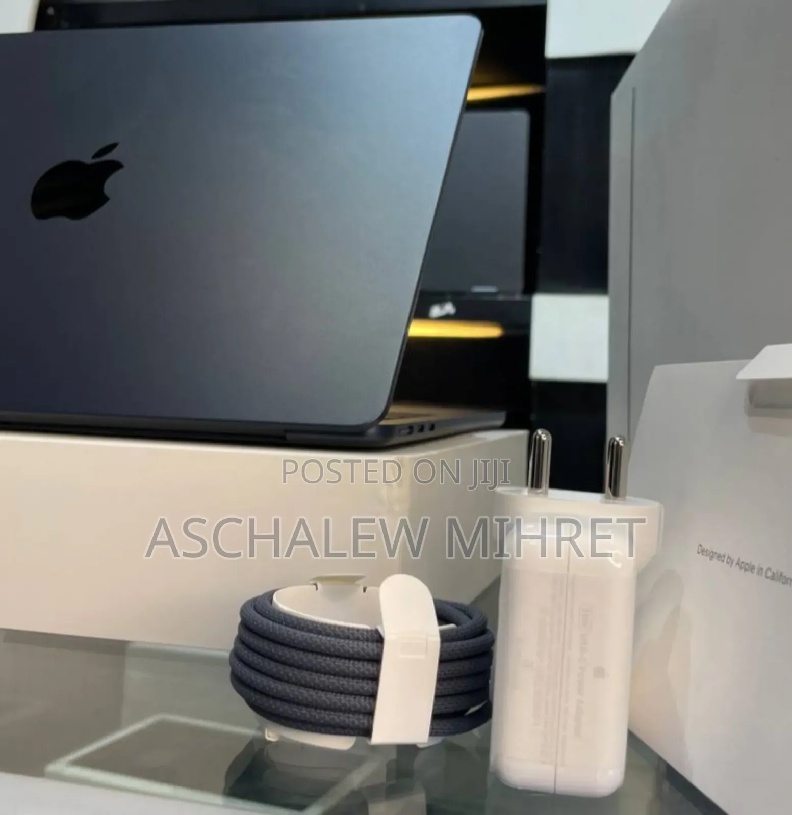 New Laptop Apple MacBook Air 2025 M4 13-inch 16GB Apple M4 SSD 512GB