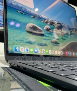 New Laptop Apple MacBook Air 2024 M3 13-inch 8GB Apple M3 SSD 256GB